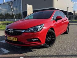 Rood Gebruikt 2017 Opel Astra Business Hatchback | € 12.500 (Eerlijke prijs)