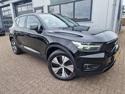 Zwart, metallic lak Gebruikt 2021 Volvo XC40 R-Design SUV | € 35.725 (Iets duurder)