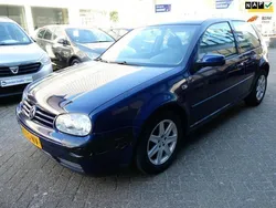 Blauw Gebruikt 2003 VW Golf IV Hatchback | € 995 (Goede deal)