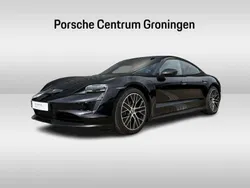 Diepzwart metallic Gebruikt 2023 Porsche Taycan Performance Package Sedan | € 79.900 (Eerlijke prijs)