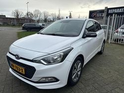 Wit Gebruikt 2015 Hyundai i20 Hatchback | € 7.350 (Eerlijke prijs)
