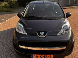 Grijs Gebruikt 2010 Peugeot 107 Hatchback | € 3.750 (Eerlijke prijs)