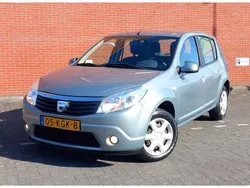 Grijs Gebruikt 2009 Dacia Sandero Lauréate Hatchback | € 3.750 (Iets duurder)