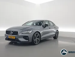 Grijs Gebruikt 2020 Volvo S60 R-Design Sedan | € 28.950 (Goede deal)