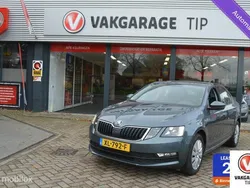 Grijs Gebruikt 2019 Skoda Octavia Ambition Hatchback | € 13.450 (Eerlijke prijs)