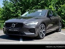 Grijs Gebruikt 2024 Volvo S60 Plus Sedan | € 45.995 (Duur)