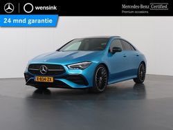 Blauw, metallic lak Gebruikt 2024 Mercedes CLA180 AMG line Sedan | € 39.850 (Eerlijke prijs)