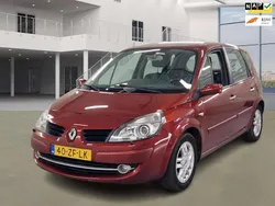 Rood Gebruikt 2008 Renault Scénic II MPV | € 1.999 (Eerlijke prijs)
