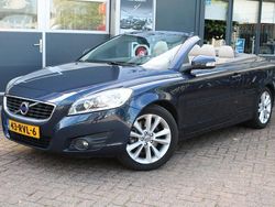 Blauw, metallic lak Gebruikt 2011 Volvo C70 Summum Cabriolet | € 6.950 (Eerlijke prijs)