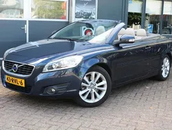 Blauw, metallic lak Gebruikt 2011 Volvo C70 Summum Cabriolet | € 6.950 (Eerlijke prijs)
