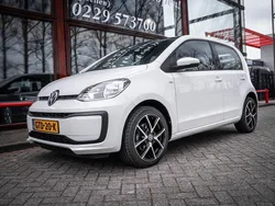 Wit Gebruikt 2018 VW up! high up! Hatchback | € 11.450 (Iets duurder)