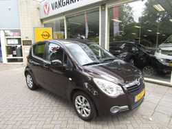 Bruin Gebruikt 2014 Opel Agila Hatchback | € 6.900 (Duur)