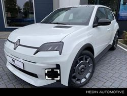 Blanc nacre Nieuw 2025 Renault R5 Evolution Hatchback | € 26.995 (Eerlijke prijs)