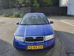 Blauw Gebruikt 2004 Skoda Fabia Hatchback | € 3.150 (Iets duurder)