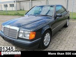 Zwartschwarz Gebruikt 1992 Mercedes 230 Coupé | € 15.000