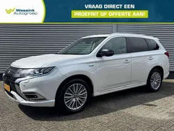 Wit, metallic lak Gebruikt 2020 Mitsubishi Outlander P-HEV Intense+ SUV | € 25.940 (Eerlijke prijs)
