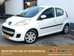 Wit Gebruikt 2010 Peugeot 107 Hatchback | € 3.900 (Eerlijke prijs)