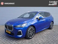 Blauw, metallic lak Gebruikt 2022 BMW 220 Active Tourer MPV | € 35.995