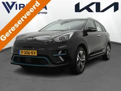 Zwart, metallic lak Gebruikt 2022 Kia e-Niro 2 SUV | € 24.950 (Super prijs)