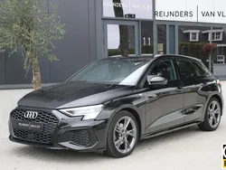 Zwart Gebruikt 2021 Audi A3 Sportback S-Line Hatchback | € 25.890 (Eerlijke prijs)