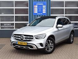 Grijs (metallic) Gebruikt 2019 Mercedes GLC200 Business SUV | € 26.550