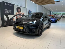 Zwart Gebruikt 2025 Lexus LBX SUV | € 49.950