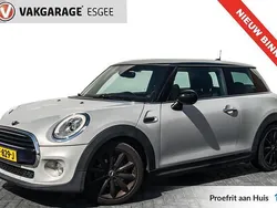Wit Gebruikt 2016 Mini Cooper Business Hatchback | € 14.945 (Goede deal)