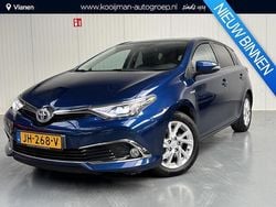 Blauw Gebruikt 2016 Toyota Auris Hatchback | € 14.950