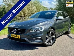 Grijs Gebruikt 2015 Volvo V60 R-Design Stationwagen | € 7.950 (Eerlijke prijs)