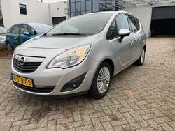 Grijs Gebruikt 2013 Opel Meriva Design Edition MPV | € 3.450 (Iets duurder)