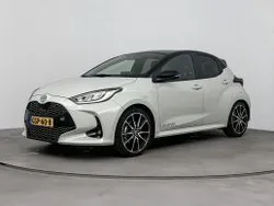 Grijs metallic Gebruikt 2024 Toyota Yaris Edition Hatchback | € 33.450