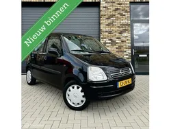Zwart Gebruikt 2003 Opel Agila Comfort Hatchback | € 995 (Goede deal)