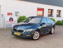 Blauw Gebruikt 2021 Skoda Octavia Business Line Hatchback | € 20.750 (Eerlijke prijs)