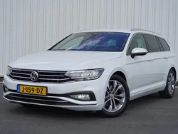 Wit Gebruikt 2020 VW Passat Comfortline Stationwagen | € 18.950 (Eerlijke prijs)