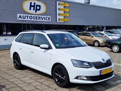 Wit Gebruikt 2022 Skoda Fabia Drive Stationwagen | € 14.000