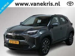 Grijs Gebruikt 2024 Toyota Yaris Cross Edition SUV | € 29.999 (Eerlijke prijs)
