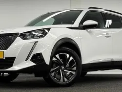 Wit Gebruikt 2021 Peugeot 2008 Allure SUV | € 19.995 (Goede deal)
