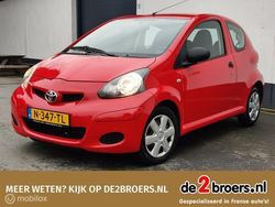 Rood Gebruikt 2012 Toyota Aygo Hatchback | € 3.300 (Goede deal)