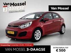 Rood Gebruikt 2014 Kia Rio Comfort Hatchback | € 8.440 (Eerlijke prijs)