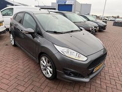 Grijs Gebruikt 2017 Ford Fiesta ST-Line Hatchback | € 10.900 (Goede deal)