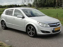 Grijs Gebruikt 2008 Opel Astra Essentia Hatchback | € 2.495 (Eerlijke prijs)