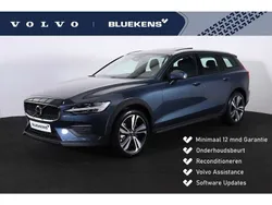 Blauw Gebruikt 2024 Volvo V60 CC Plus Stationwagen | € 56.595 (Iets duurder)