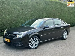 Zwart Gebruikt 2008 Opel Vectra GTS Excellence Hatchback | € 4.000 (Iets duurder)