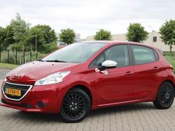 Rood Gebruikt 2014 Peugeot 208 Hatchback | € 4.999 (Eerlijke prijs)