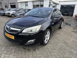 Zwart Gebruikt 2010 Opel Astra Edition Hatchback | € 4.975 (Eerlijke prijs)