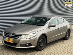 Bruin Gebruikt 2008 VW CC Sedan | € 6.950 (Eerlijke prijs)