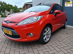 Rood Gebruikt 2012 Ford Fiesta Titanium Hatchback | € 4.400 (Eerlijke prijs)