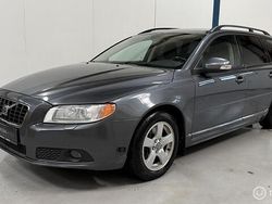 Grijs Gebruikt 2009 Volvo V70 Momentum Stationwagen | € 12.945 (Eerlijke prijs)