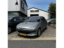 Grijs Gebruikt 2002 Peugeot 206 Hatchback | € 995 (Eerlijke prijs)