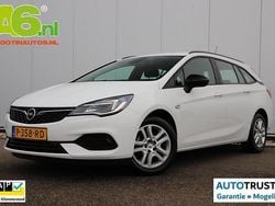 Summit white Gebruikt 2022 Opel Astra Edition Stationwagen | € 12.999 (Super prijs)